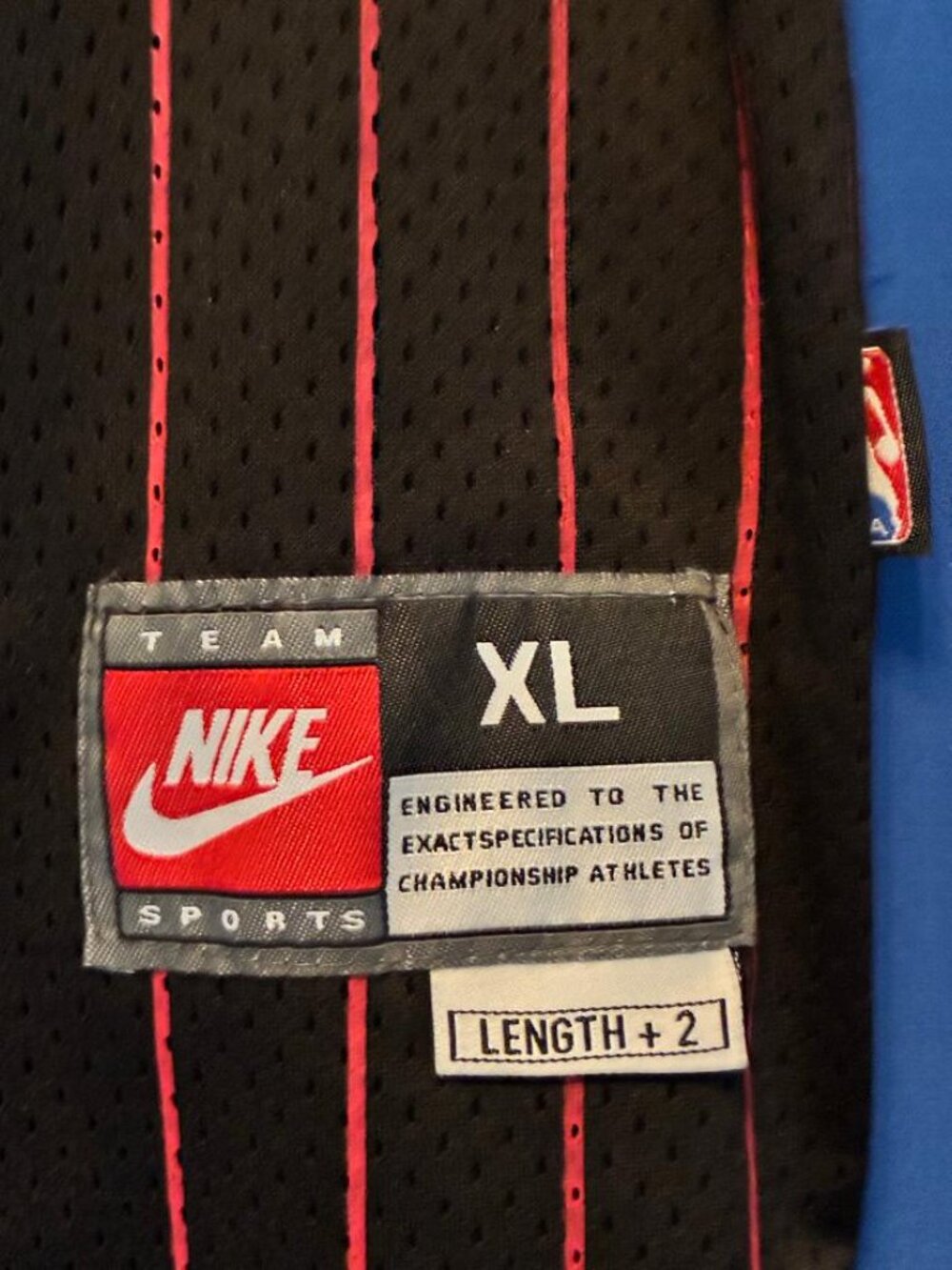 Nike Chicago Bulls Michael Jordan #23 Black Pinstripe Swingman Jersey Men's XL - Picture 9 of 10
